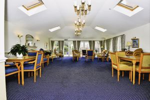 RESIDENTS LOUNGE- click for photo gallery